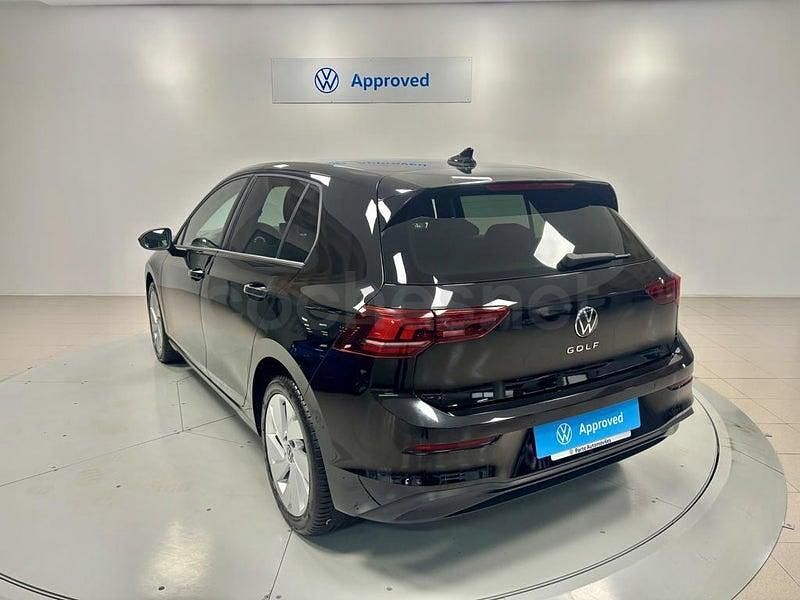 Usado VW Golf VIII 115 CV (84 kW) 2025 Negro Berlina
