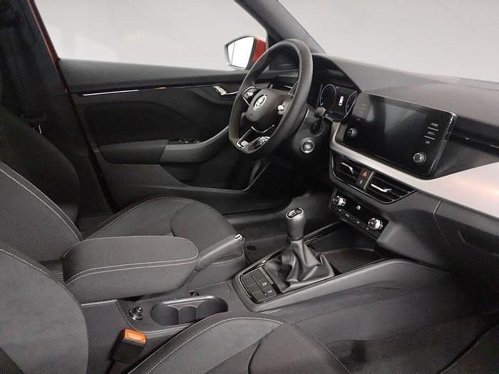 Usado Skoda Kamiq Sport 110 CV (80 kW) 2023 Rojo SUV