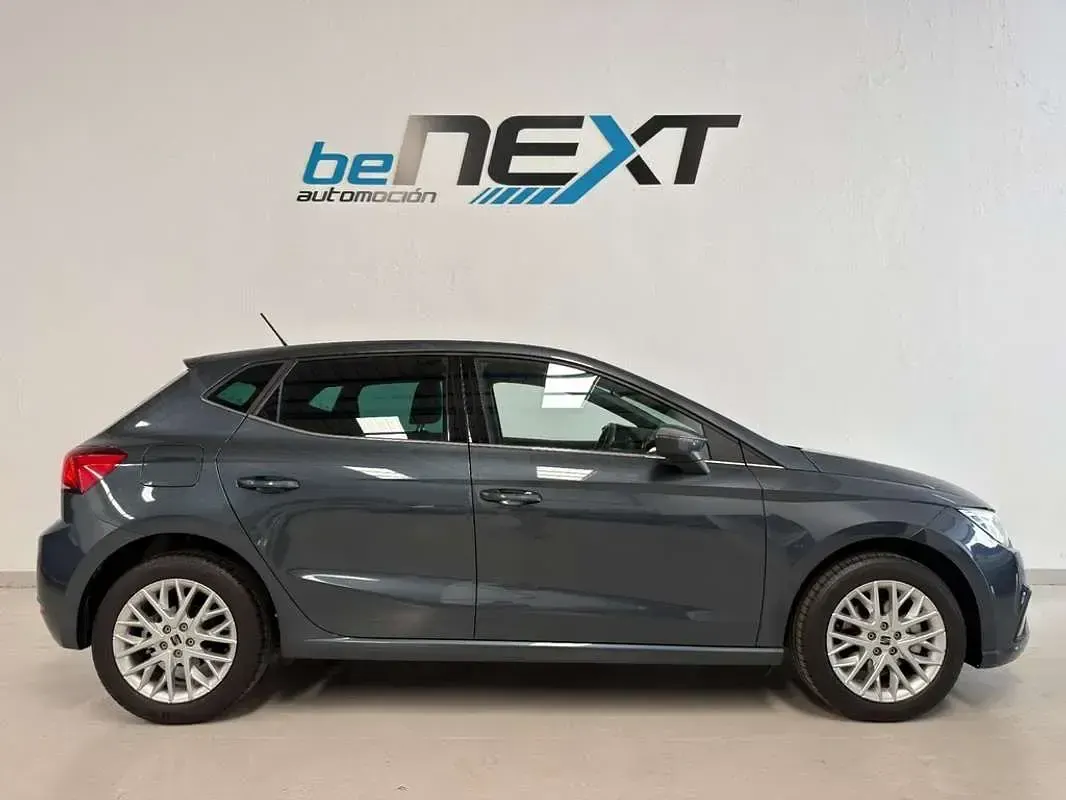 Usado Seat Ibiza Style 115 CV (84 kW) 2025 Gris Utilitario