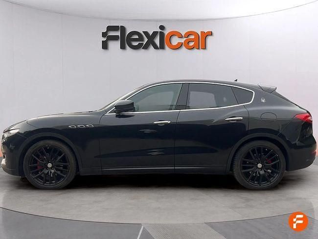 Usado Maserati Levante 350 CV (257 kW) 2018 Negro SUV