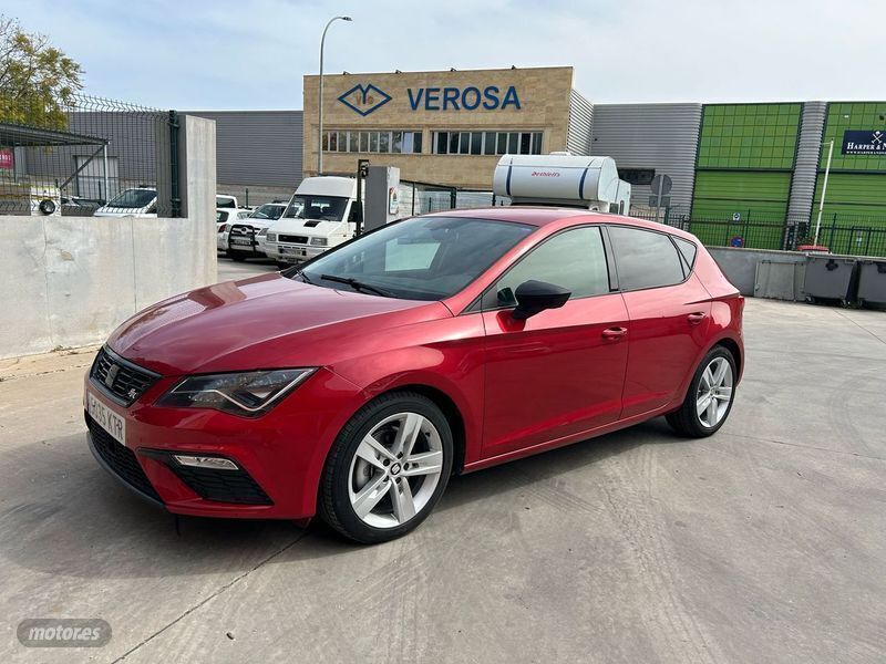 Granate Usado 2020 Seat Leon FR Berlina | 16.900 € (Precio justo) - Imagen 1/4