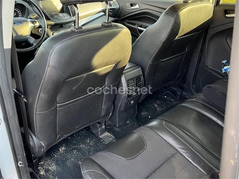 Usado Ford Kuga Titanium 120 CV (88 kW) 2015 Blanco SUV