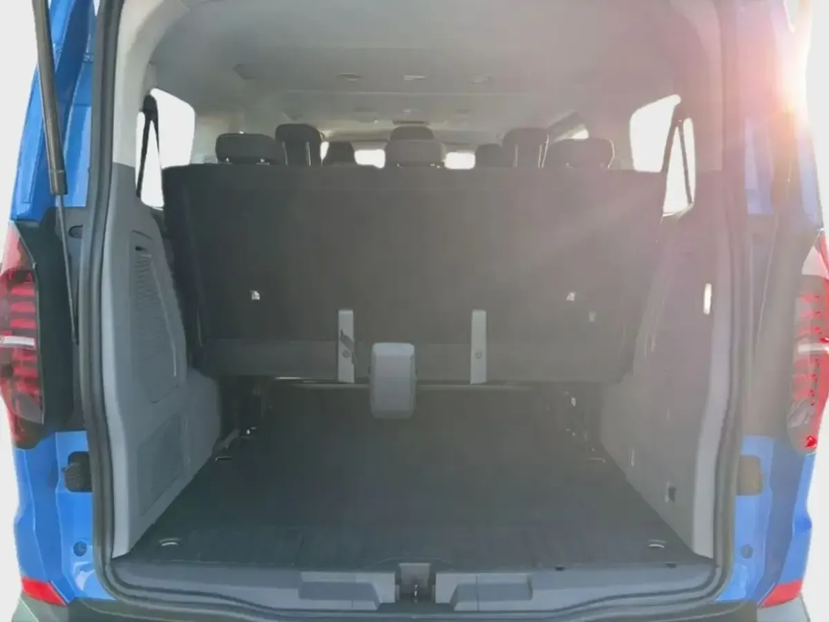 Usado VW Caravelle 110 CV (80 kW) 2025 Azul Van