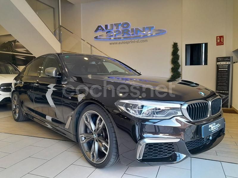 Negro Usado 2017 BMW M550 Comfort Edition Berlina | 49.990 € - Imagen 1/4