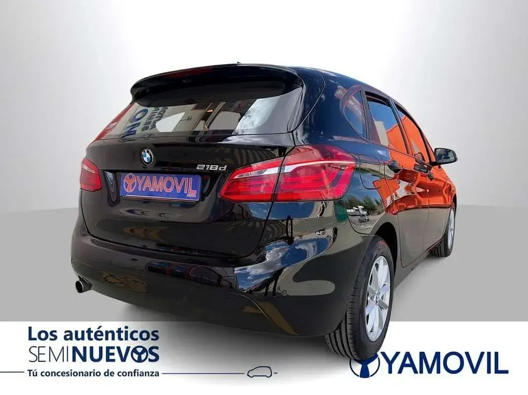 Käytetty BMW 218 Active Tourer 150 HP (110 kW) 2017 Musta Tila-auto