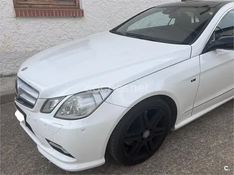 Usado Mercedes E500 Avantgarde 388 CV (285 kW) 2010 Blanco Coupe