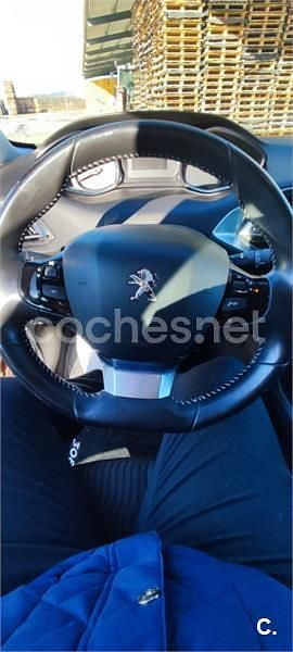 Usado Peugeot 308 Business-Line 120 CV (88 kW) 2015 Marrón Berlina