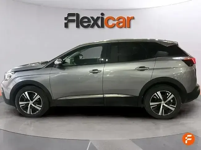 Usado Peugeot 3008 Active 130 CV (95 kW) 2019 Gris SUV