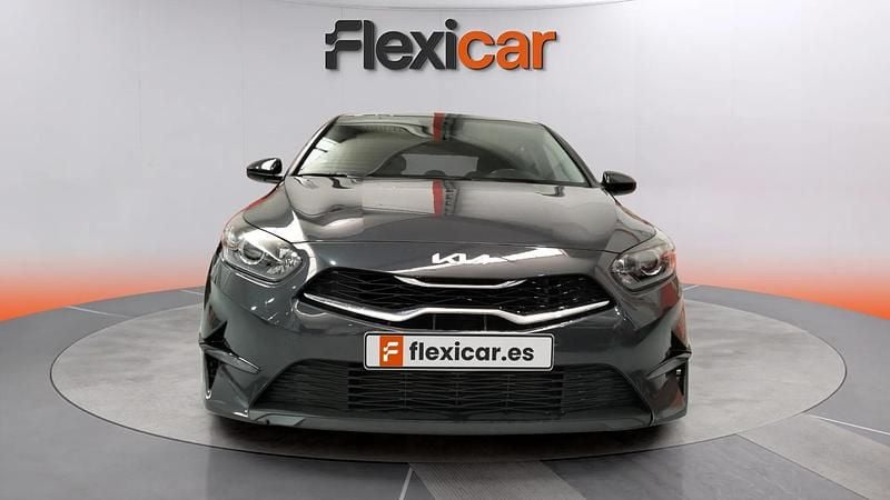 Usado Kia Ceed 120 CV (88 kW) 2023 Gris Utilitario