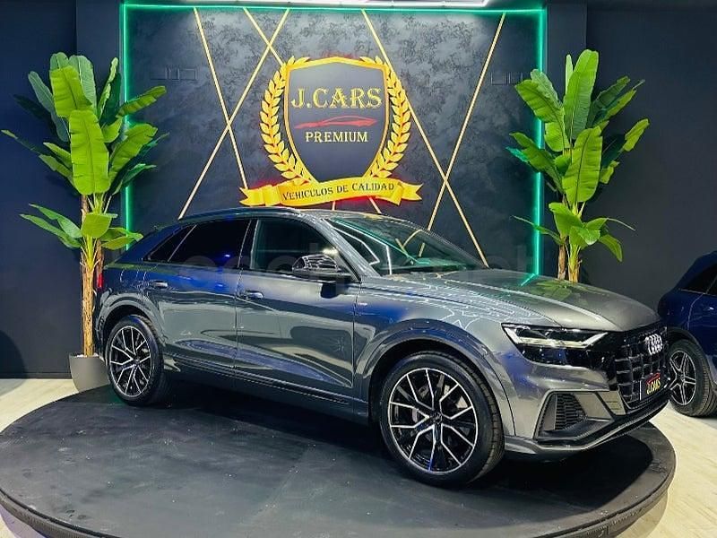 Usado Audi Q8 S-line plus 286 CV (210 kW) 2020 Gris / plata SUV