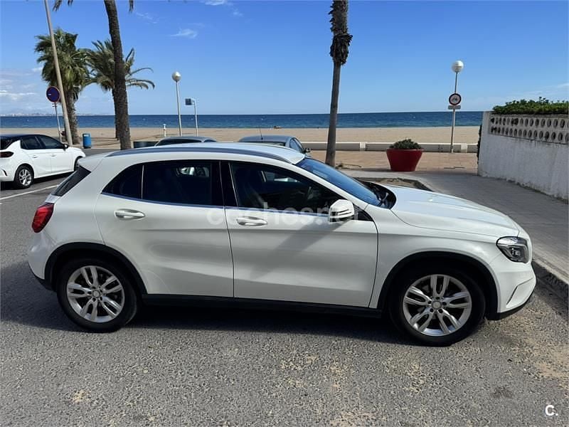 Usado Mercedes GLA200 Urban 136 CV (100 kW) 2017 Blanco SUV