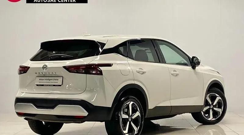 Usado Nissan Qashqai 140 CV (102 kW) 2022 Sapporo white (sólido) SUV