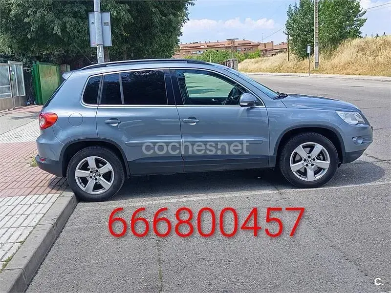 Usado VW Tiguan 140 CV (102 kW) 2009 Gris / plata SUV