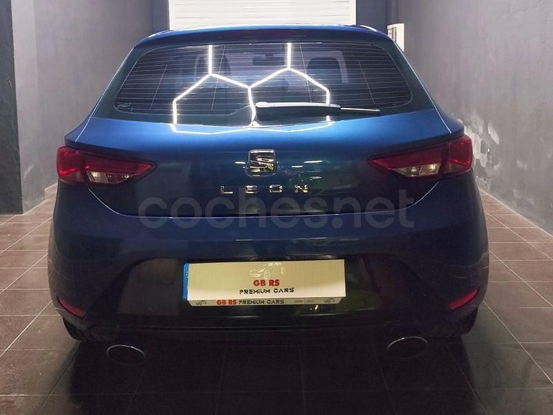 Usado Seat Leon 150 HP (110 kW) 2020 Azul Sedan