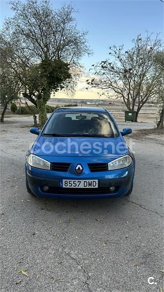 Azul Usado 2005 Renault Mégane II Dynamique Berlina | 3200 € (Precio justo) - Imagen 1/4