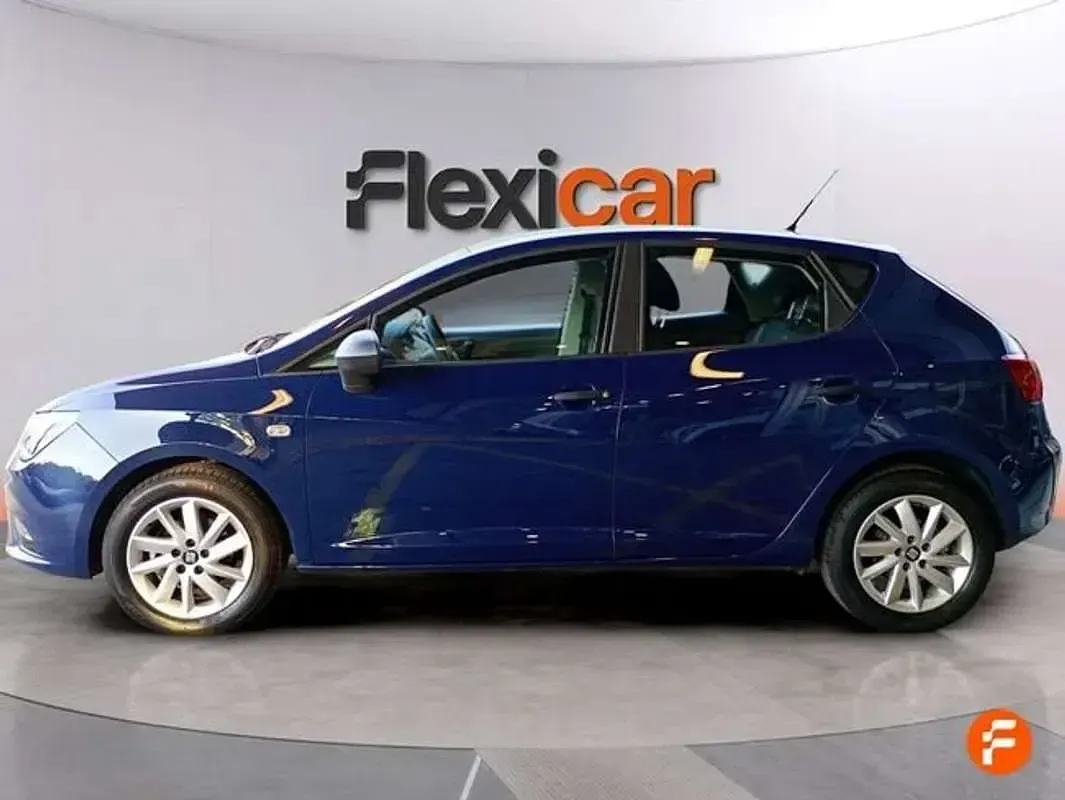 Usado Seat Ibiza Reference 90 CV (66 kW) 2017 Azul Utilitario
