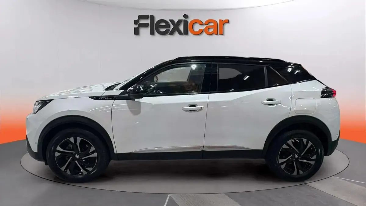 Usado Peugeot 2008 GT-line 131 CV (96 kW) 2020 Blanco SUV