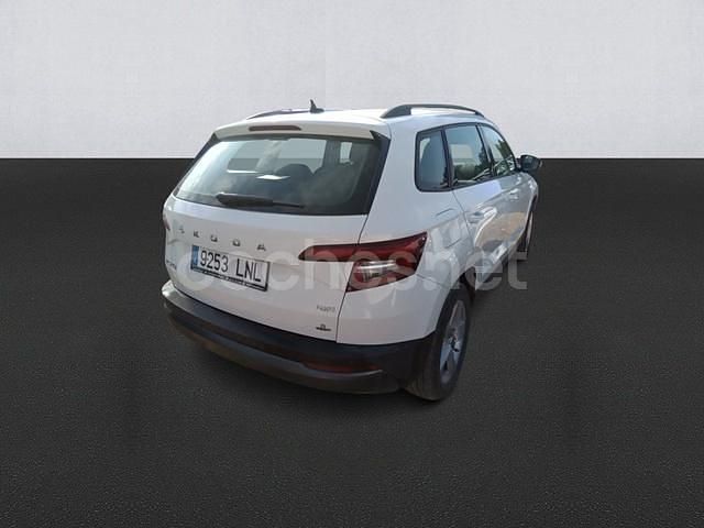 Usado Skoda Karoq Ambition 150 CV (110 kW) 2021 Blanco SUV
