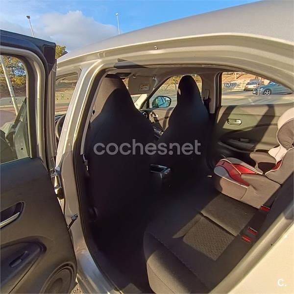 Usado Nissan Juke Acenta 114 CV (83 kW) 2021 Gris / plata SUV