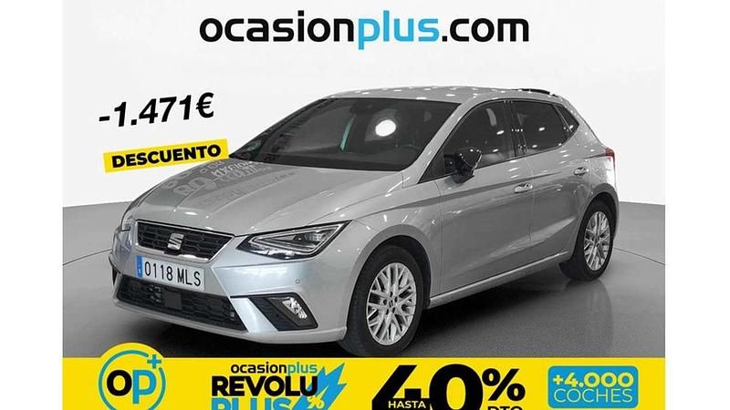 Usado Seat Ibiza FR 110 CV (80 kW) 2023 Plateado Utilitario