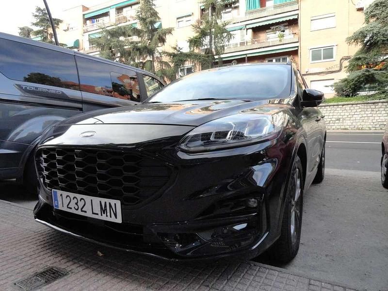Usado Ford Kuga ST-Line X 110 kW (150 CV) 2021 Negro ágata (metalizado) SUV
