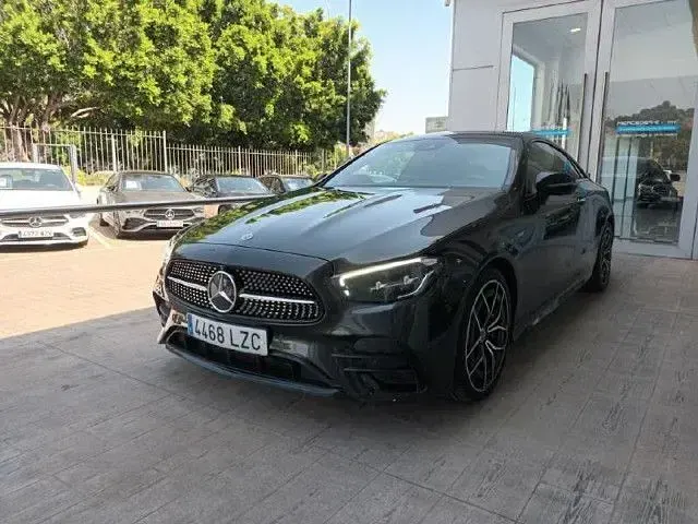 Usado Mercedes E350 299 CV (219 kW) 2022 Gris grafito Berlina