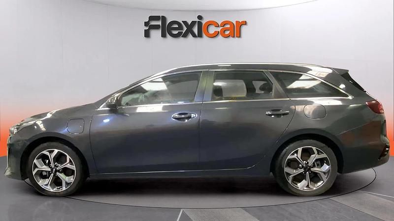 Usado Kia Ceed GT-Line 141 CV (103 kW) 2021 Azul Utilitario