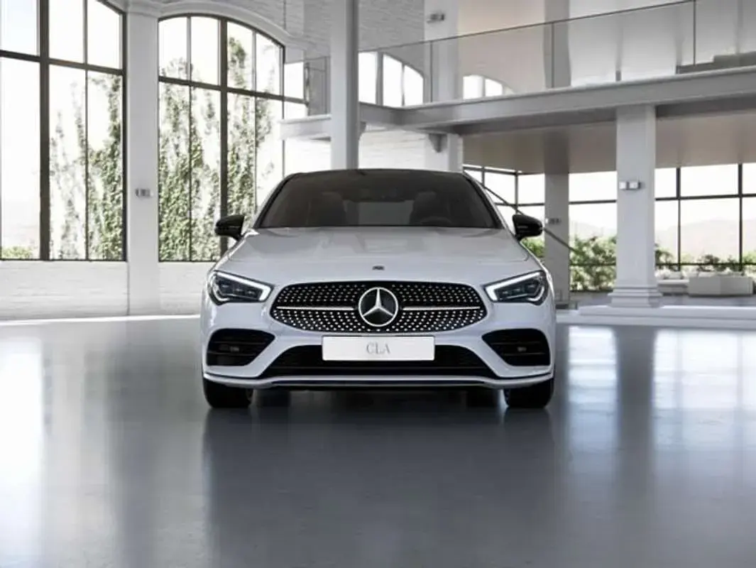 Usado Mercedes CLA250e 218 CV (160 kW) 2023 Blanco Coupe