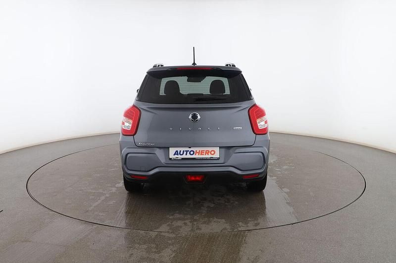Usado Ssangyong (KGM) Tivoli 163 CV (119 kW) 2022 Gris SUV
