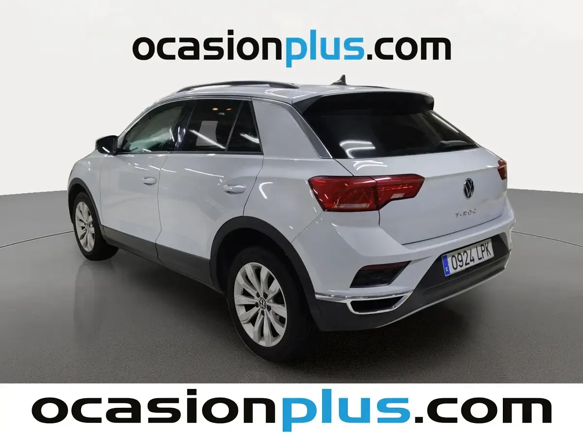 Usado VW T-Roc Advance 110 CV (80 kW) 2021 Gris plata SUV