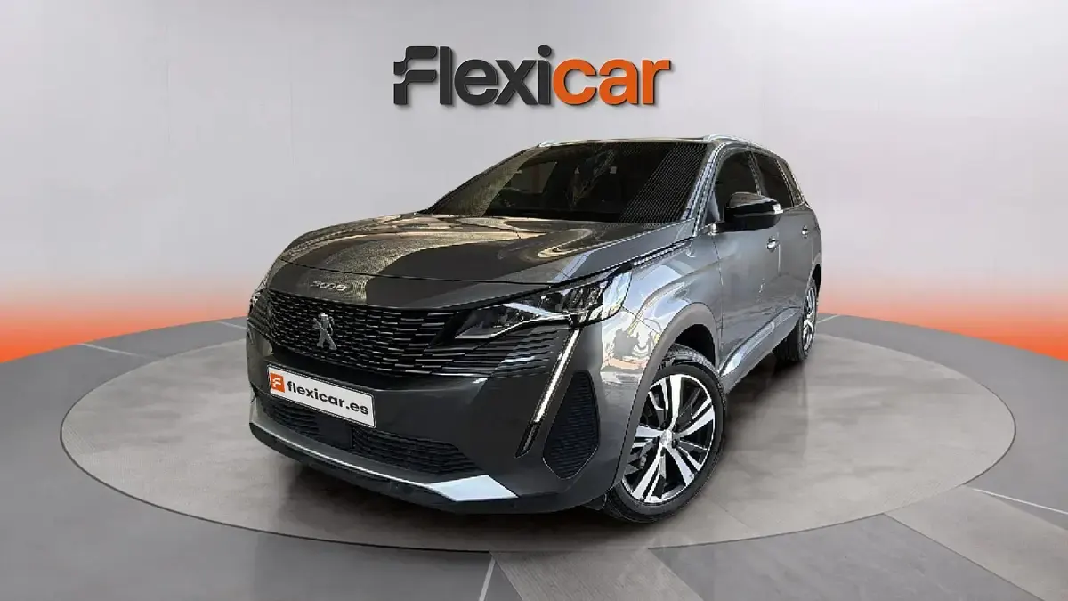 Usado Peugeot 5008 Allure 131 CV (96 kW) 2024 Gris SUV