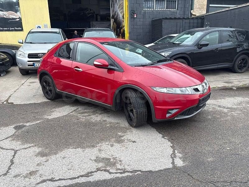 Usado Honda Civic Comfort 100 CV (73 kW) 2009 Granate Berlina