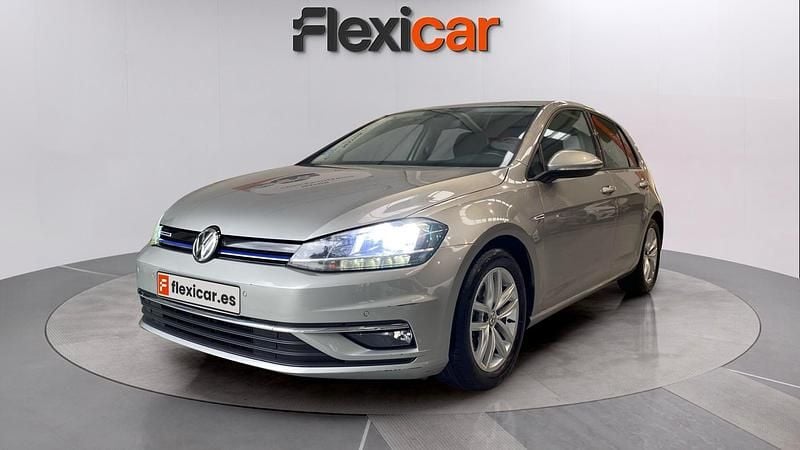 Usado VW Golf VII Advance 150 CV (110 kW) 2019 Gris Berlina