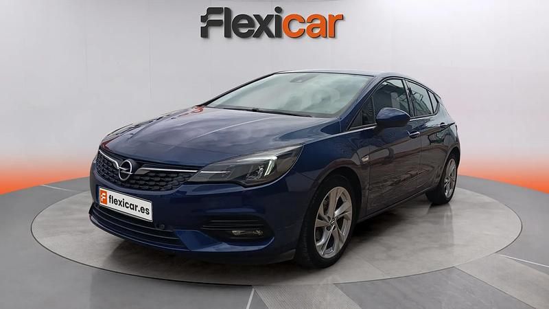 Usado Opel Astra GS Line 110 CV (80 kW) 2020 Azul Berlina