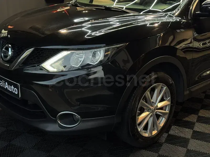 Usado Nissan Qashqai N-Connecta 131 CV (96 kW) 2017 Negro SUV