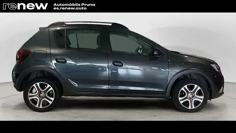 Usado Dacia Sandero 90 CV (66 kW) 2019 Gris Berlina