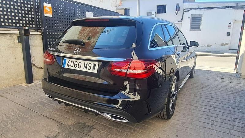 Usado Mercedes C300e 306 CV (225 kW) 2020 Negro Familiar