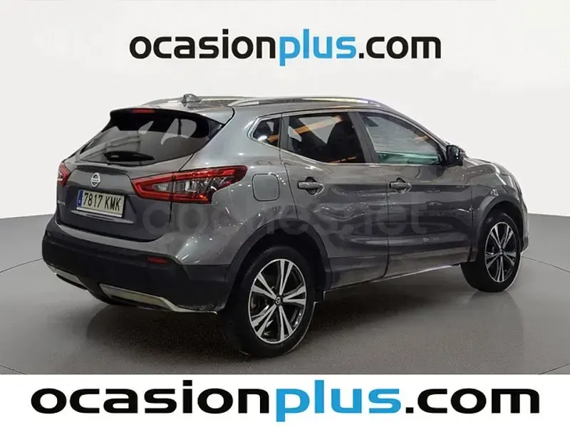 Usado Nissan Qashqai N-Connecta 115 CV (84 kW) 2018 Gris / plata SUV