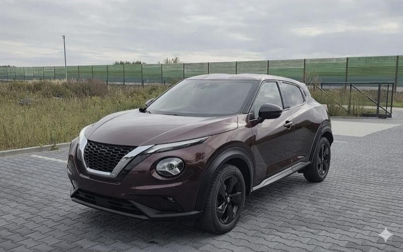 Maroon Usado 2025 Nissan Juke Tekna SUV | 22.999 € (Un poco caro) - Imagen 1/1