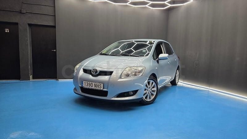 Usado Toyota Auris 90 CV (66 kW) 2008 Azul Utilitario