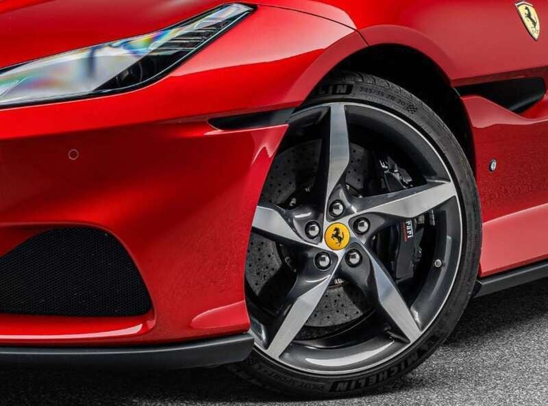 Rojo Usado 2022 Ferrari Portofino Coupe | 239.000 € - Imagen 1/4