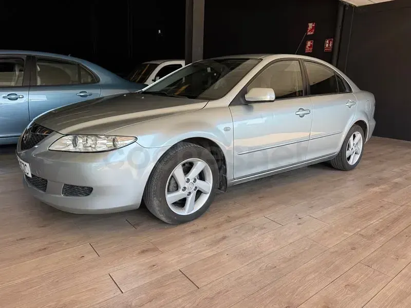 Usado Mazda 6 Active 147 CV (108 kW) 2004 Gris / plata Berlina