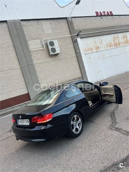 Begagnad BMW 320 170 HK (125 kW) 2007 Svart Sportkupé