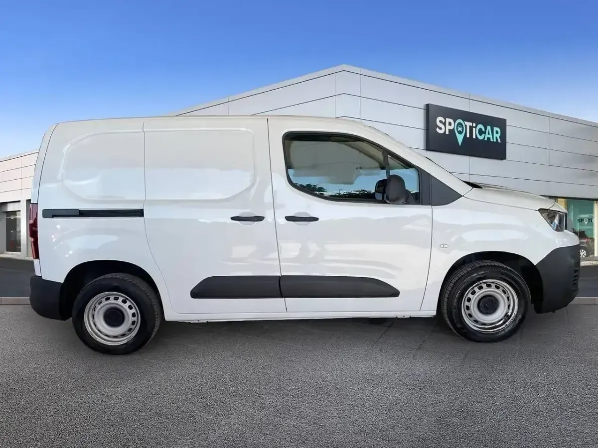 Usado Peugeot Partner 98 CV (72 kW) 2021 Blanco Monovolumen