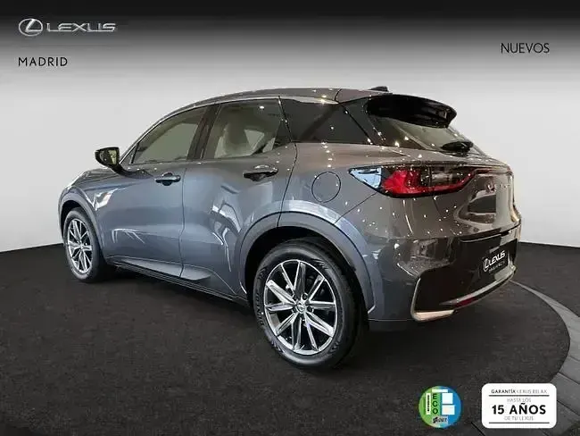 Nuevo Lexus LBX 136 CV (100 kW) 2026 Gris SUV