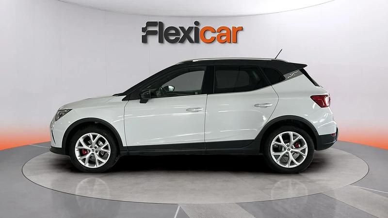Usado Seat Arona FR 150 CV (110 kW) 2023 Blanco SUV