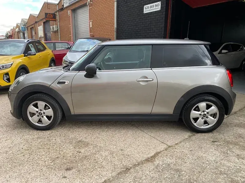 Usado Mini One D 95 CV (69 kW) 2018 Gris / plata Utilitario