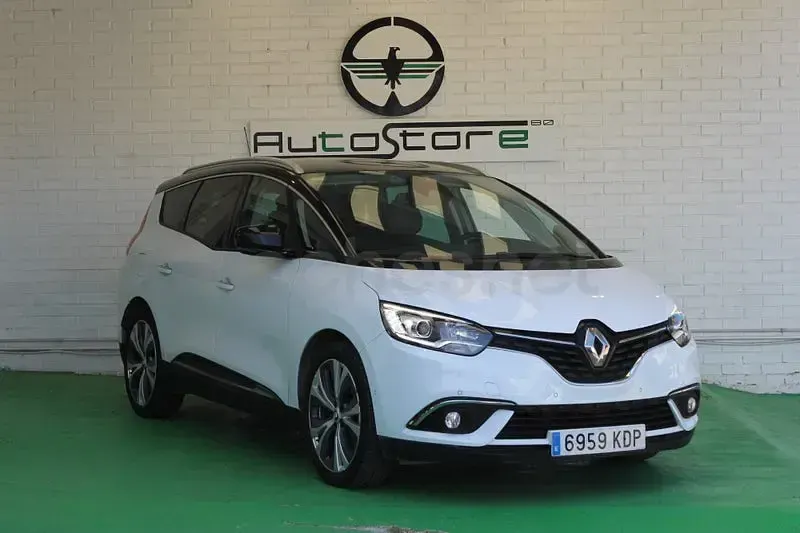 Usado Renault Grand Scénic IV Zen 130 CV (95 kW) 2017 Blanco Monovolumen