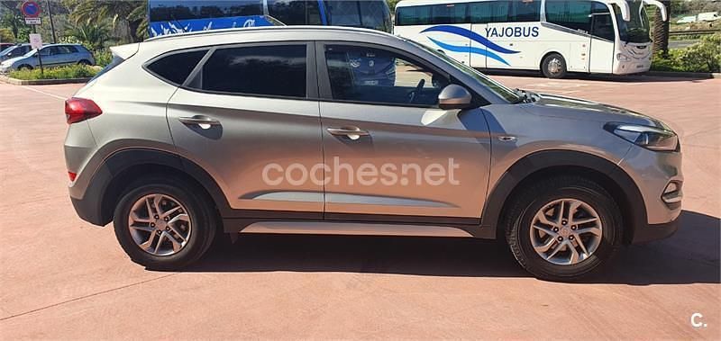 Usado Hyundai Tucson 131 CV (96 kW) 2018 Gris / plata SUV