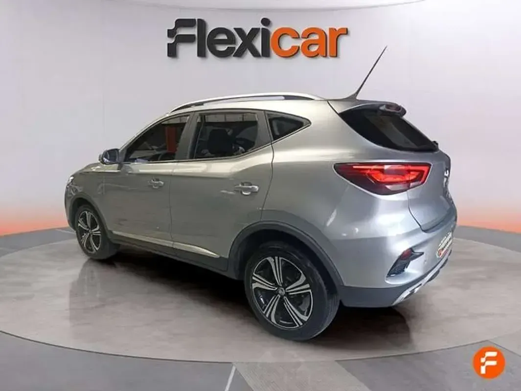 Usado MG ZS Comfort 106 CV (77 kW) 2022 Gris SUV